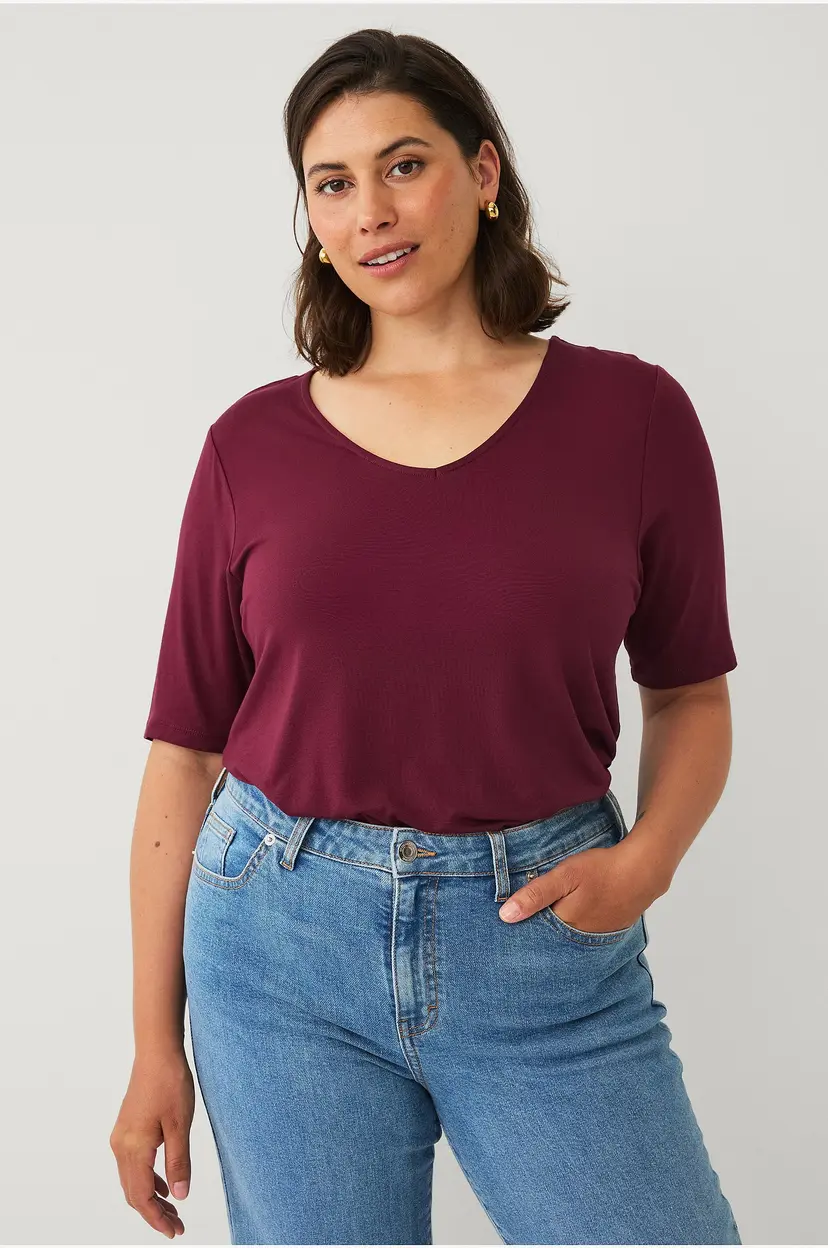 Ellos Plus collection Soft topp med v-hals - Rød
