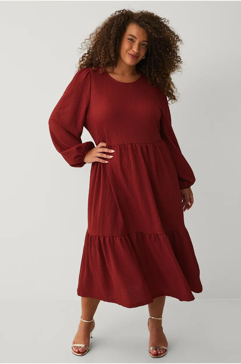 Ellos Plus collection Kjole med volanger - Rød