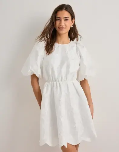 Malina Malina - Hvit - Elina scallop detail mini dress