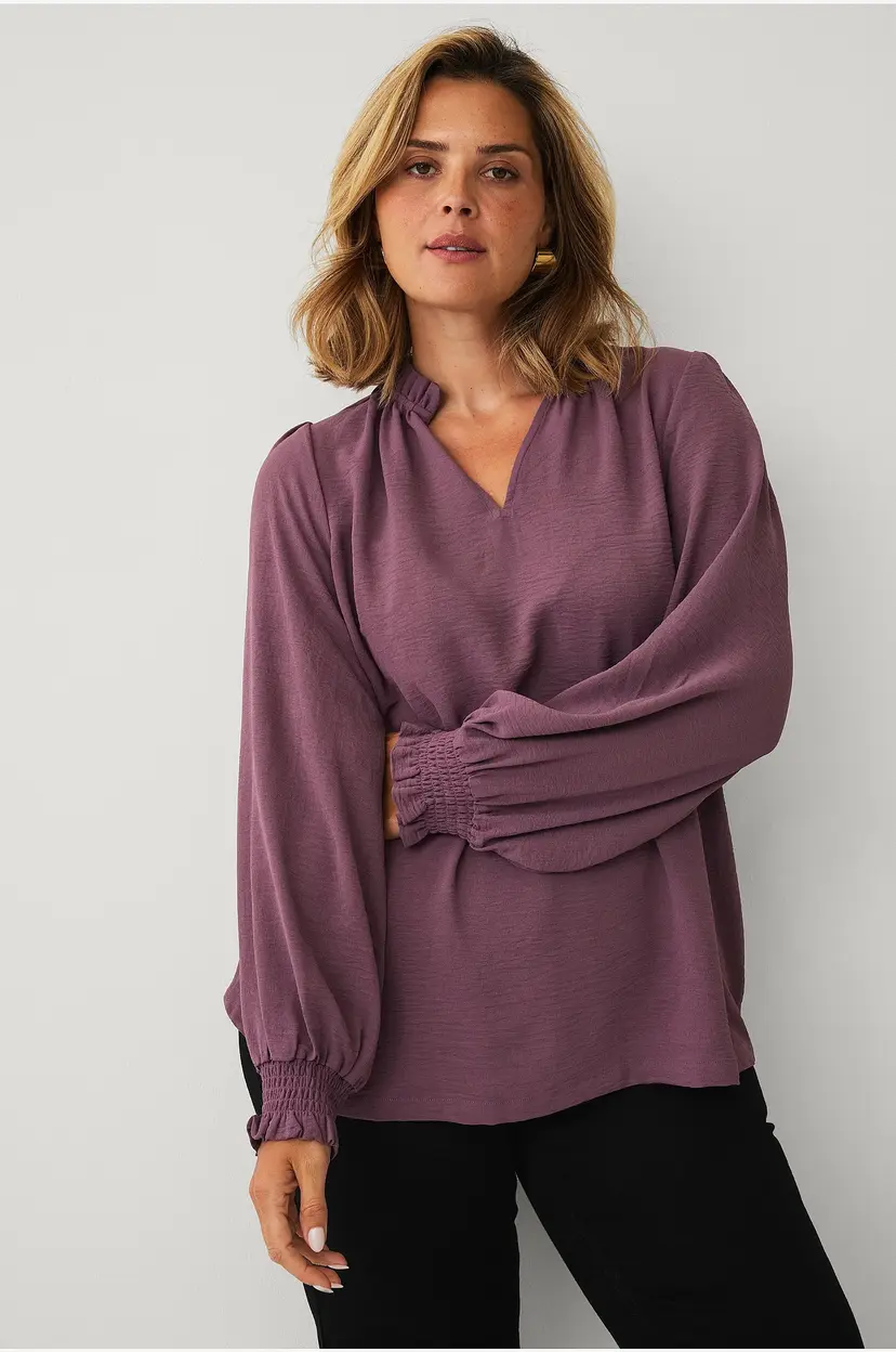 Ellos Plus collection Bluse med v-formet utringning - Lilla