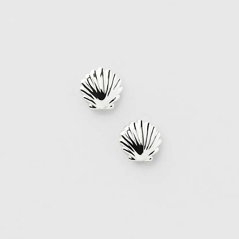 Safira Shell Studs (S)