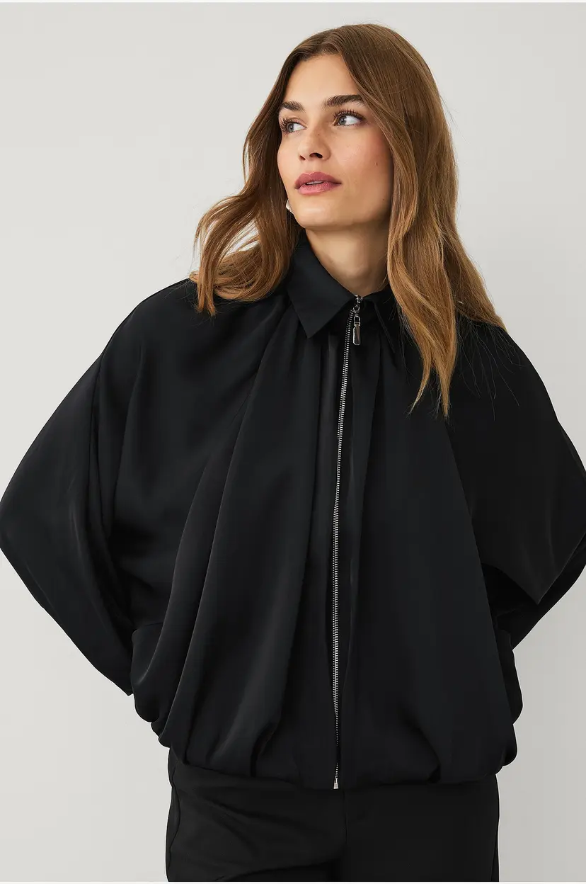 Ellos Collection Blusejakke i sateng - Svart