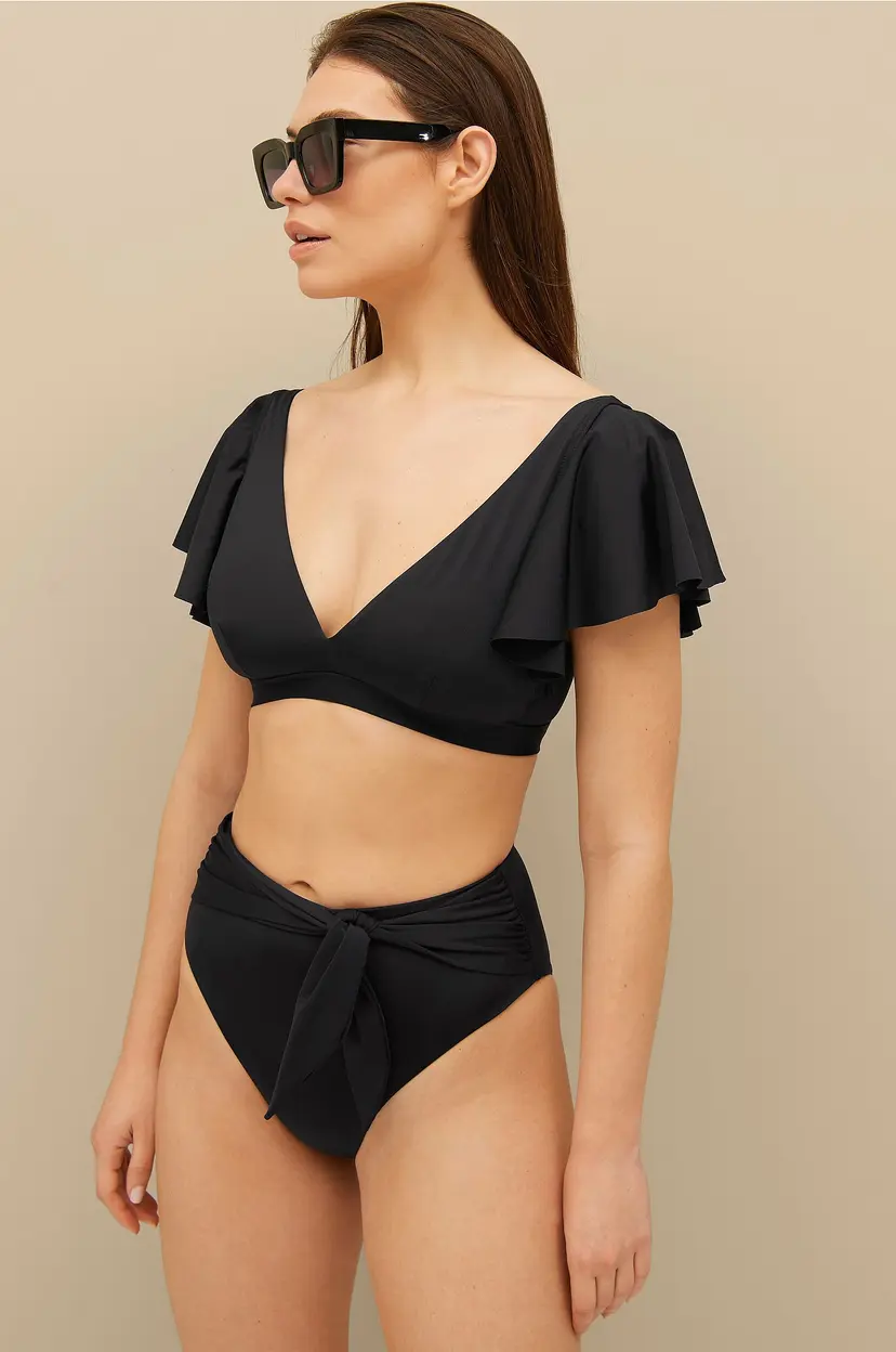 Ellos Collection Bikinitruse med høy benutskjæring - Svart