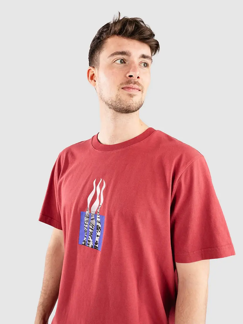 Poetic Collective Poetic Collective Flames T-skjorte rød