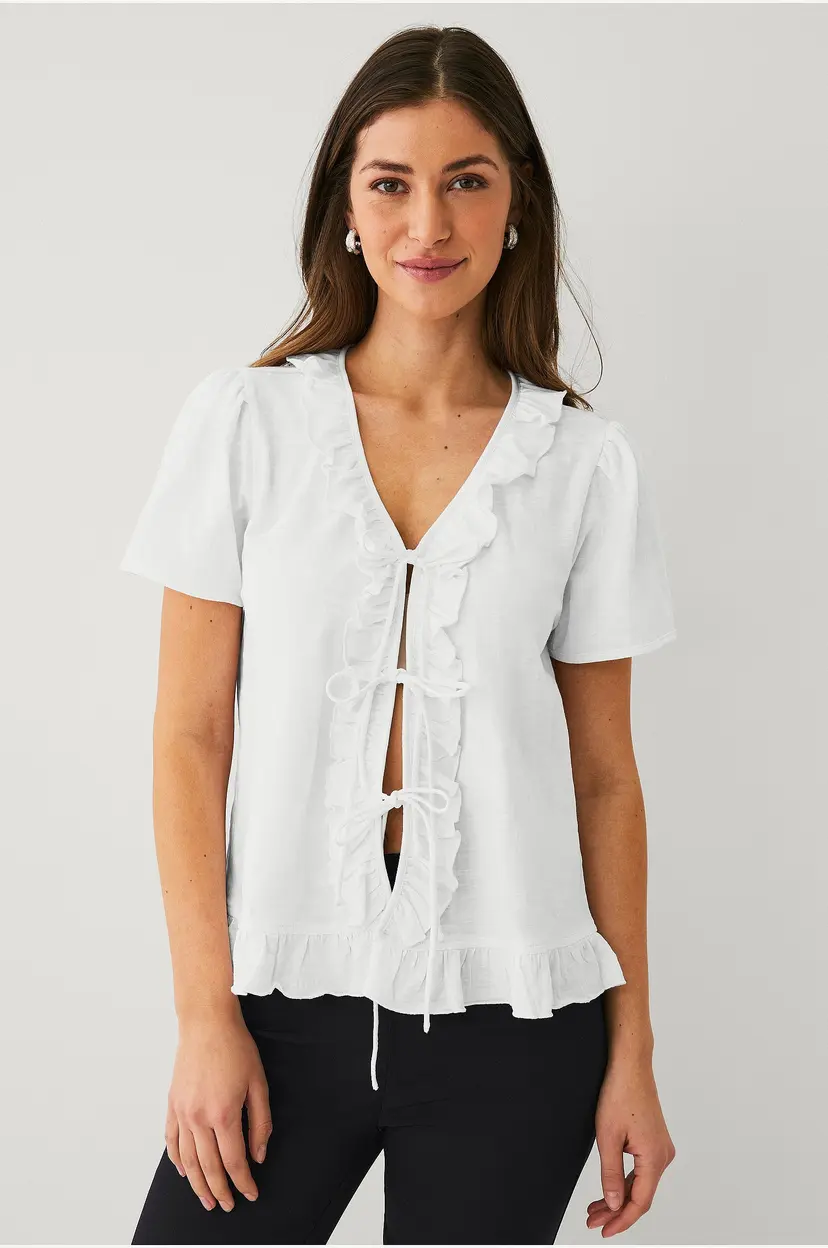 Ellos Collection Topp med volangkanter - Hvit