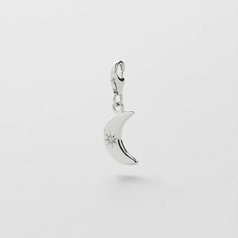 Safira Moon Charm