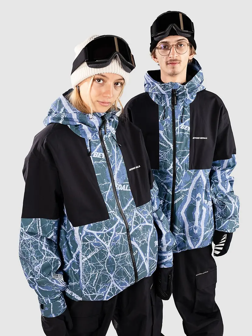 Beyond Medals Beyond Medals Fullzip Shirakaba 2L Jakke camo