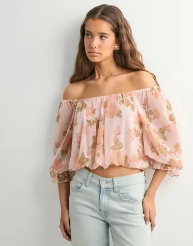 Nelly Nelly - Blomstrete - Floral Bouquet Blouse