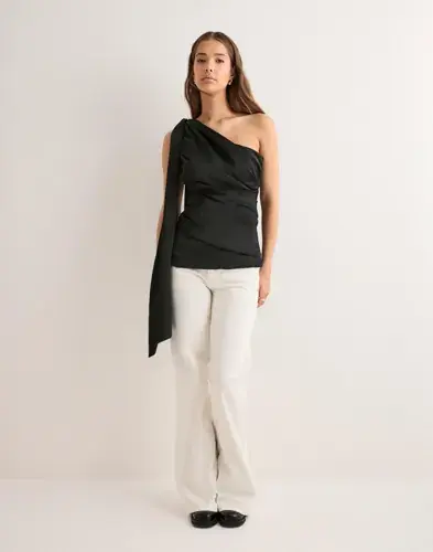 Malina Malina - Svart - Nelly Draped One Shoulder Top
