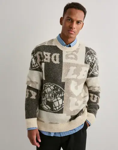 Les Deux Les Deux Globe Crewneck Knit Strikkegensere Beige