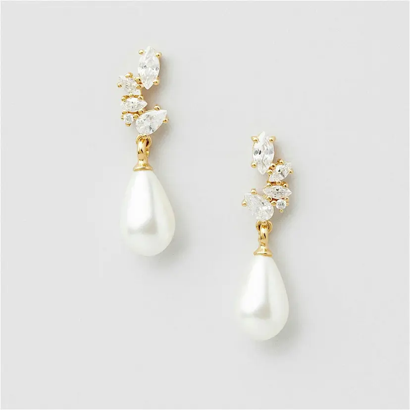 Safira Ariel Bling Pearl Studs