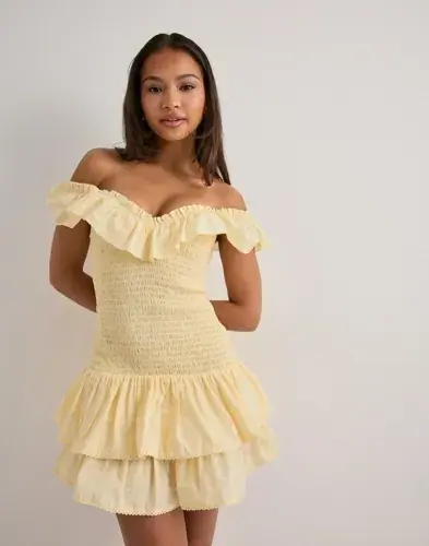 Nelly Nelly - Gul - Smock Flounce Dress