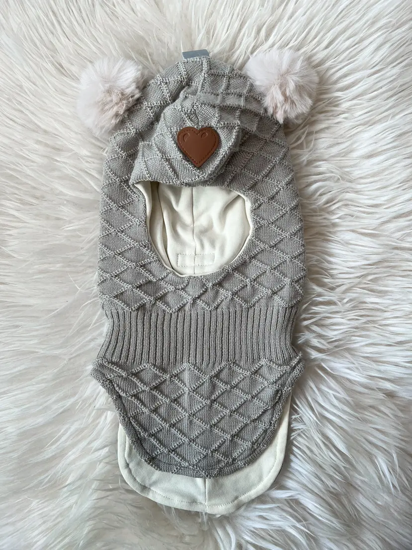 Need it Balaclava i ull/bomull "Hjerte" Sand