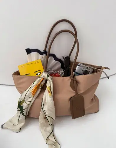 Nelly Nelly - Beige - The Nylon Shopper
