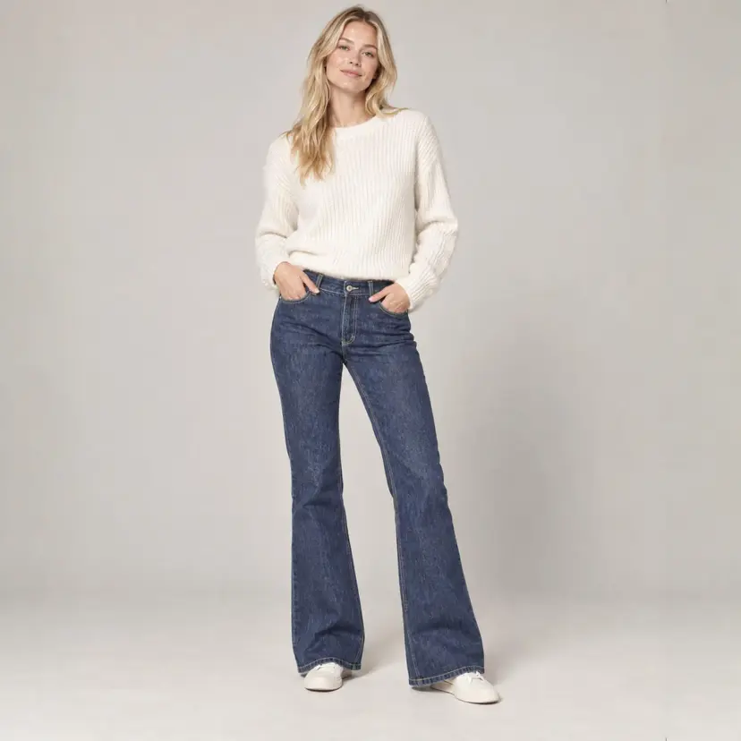 T-Shirten.dk Stilfulde klassiske blå jeans til kvinder - 38