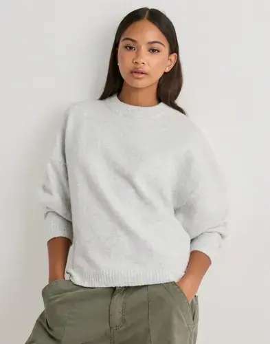 Nelly Nelly - Grå - Sleeve Focus Knit Sweater