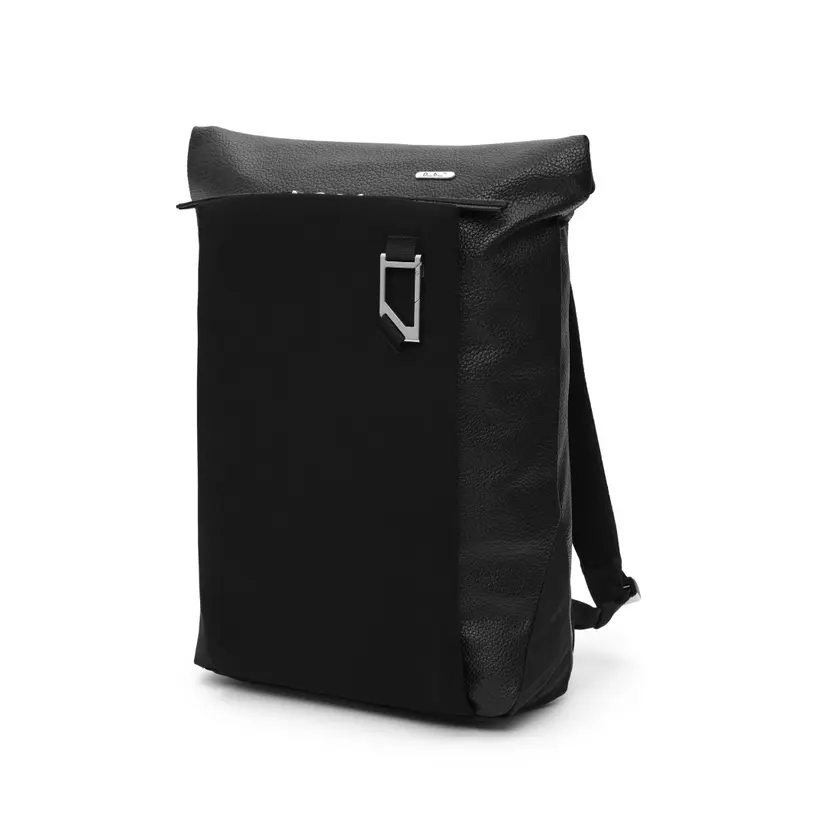 DB Entour Daypack 18L Chrome Black