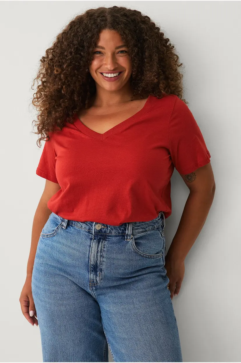Zizzi T-skjorte vCharlin Straight V-neck - Rød