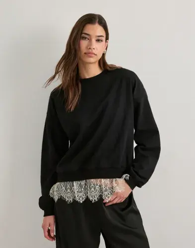 Nelly Nelly - Svart - Lace Detail Sweat