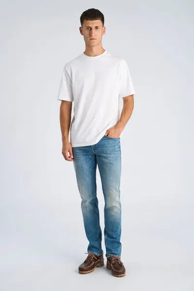 JUNK DE LUXE Junk De Luxe Heavy Wash Tapered Fit Jeans