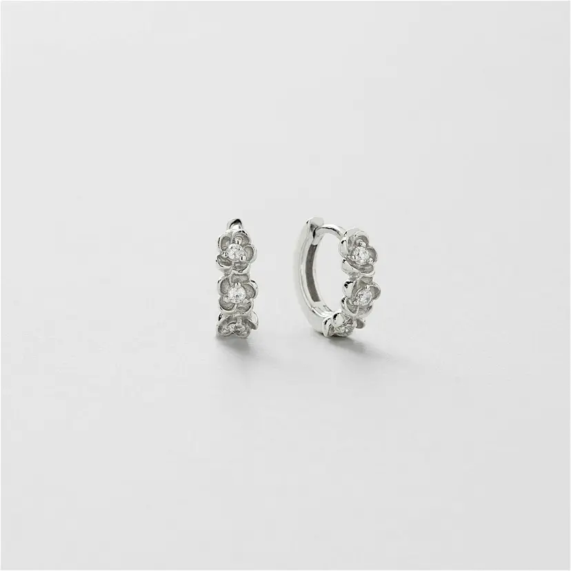 Safira Flower Bouquet Hoops