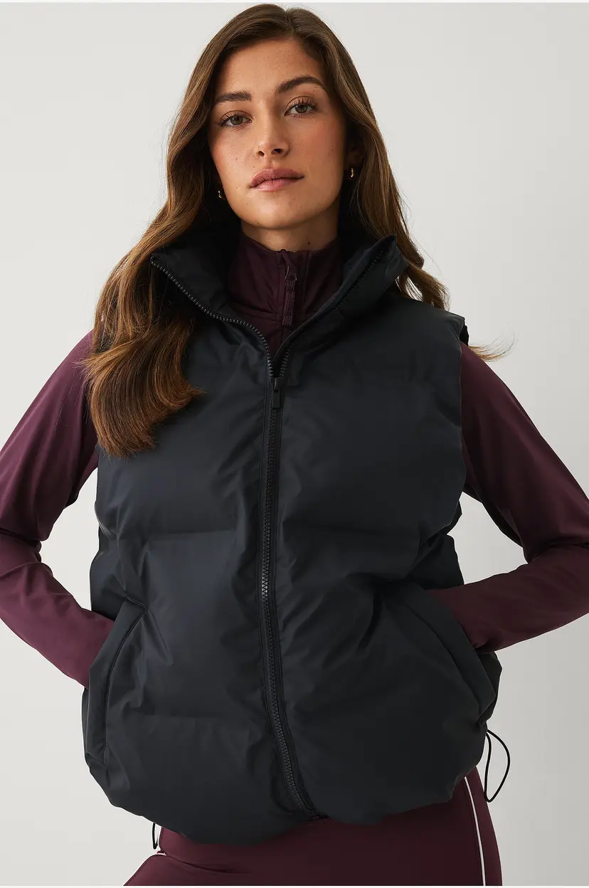 Ellos STUDIO Vest Rubber Coated Puffer Vest - Svart