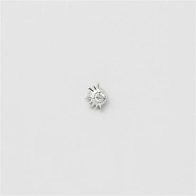 Safira Clear Sun Piercing