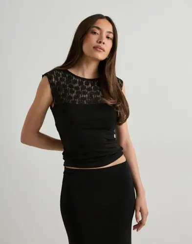 Nelly Nelly - Svart - Lace Blocking Sleeveless Top