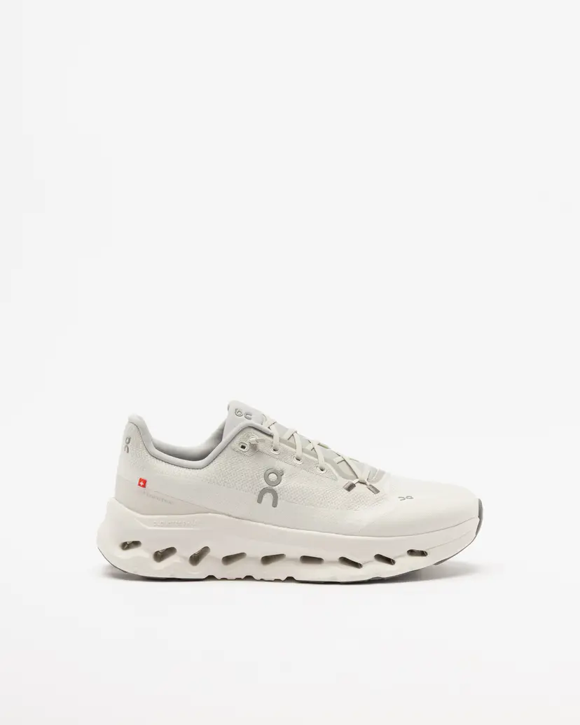 On Running On Running Cloudtilt White Sneakers