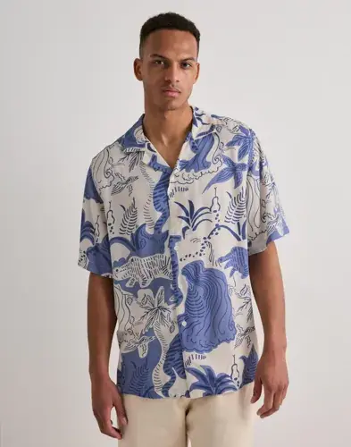 Oas OAS Mystea Rocco Shirt Kortermede skjorter Blå