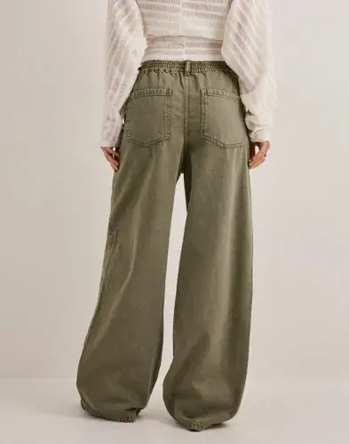 ONLY Only - Grønn - Onltory Mw Loose String Pant Pnt