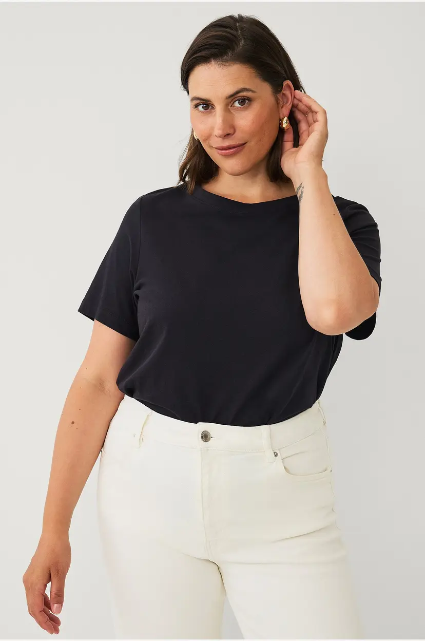 Ellos Plus collection T-skjorte med rund halsringning - Svart