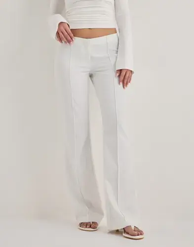 Nelly Nelly - Hvit - No Waist Flare Suit Pants