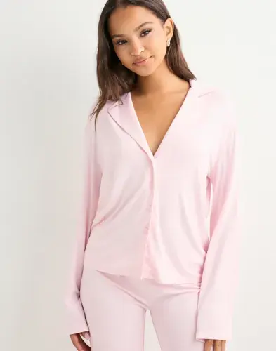 Nelly Nelly - Rosa - Soft Chill Button Top
