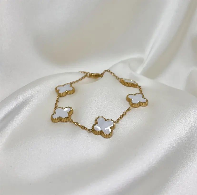 Aiyanna Haily Four Leaf Bracelet