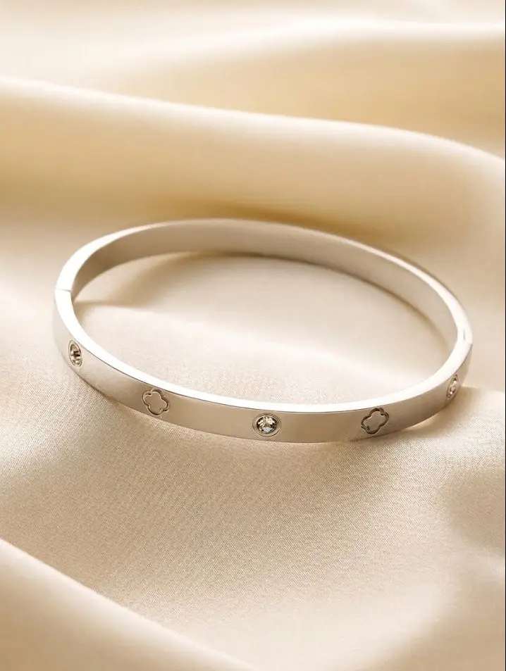 Aiyanna Four leaf Bangle Bracelet
