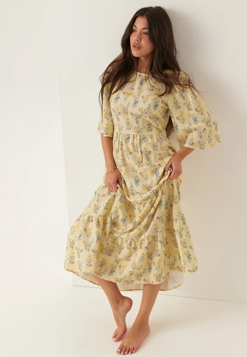 Bubbleroom Butterfly Sleeve Maxi Dress