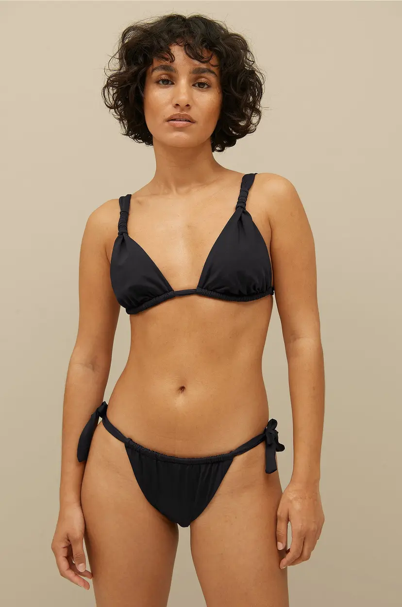 Ellos Collection Bikinitruse Kerri med knytband - Svart
