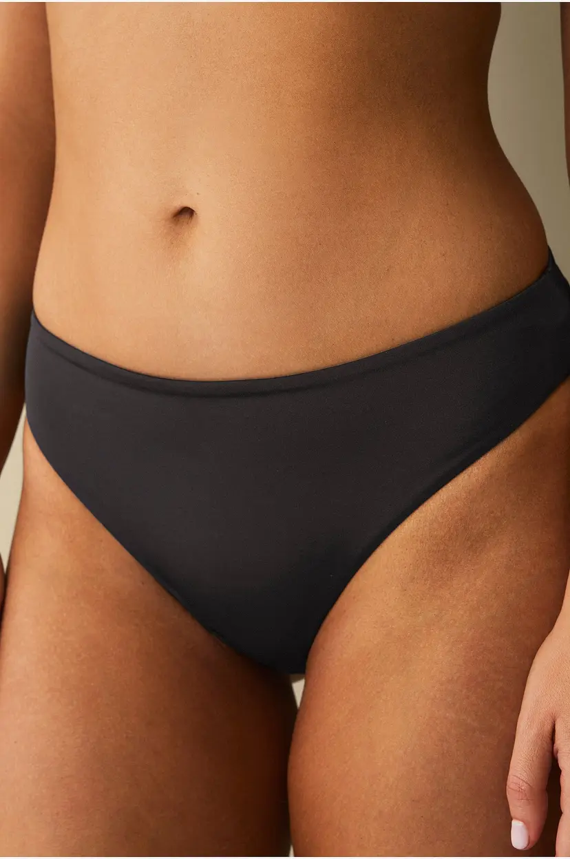 Ellos Collection Bikinitruse med høy benskjæring - Svart