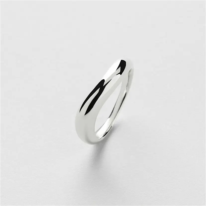 Safira Wavy Plain Ring