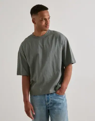 Only & Sons Only & Sons Onsfred Rlx Ss Crop Tee Kortermede t-shirts Grå