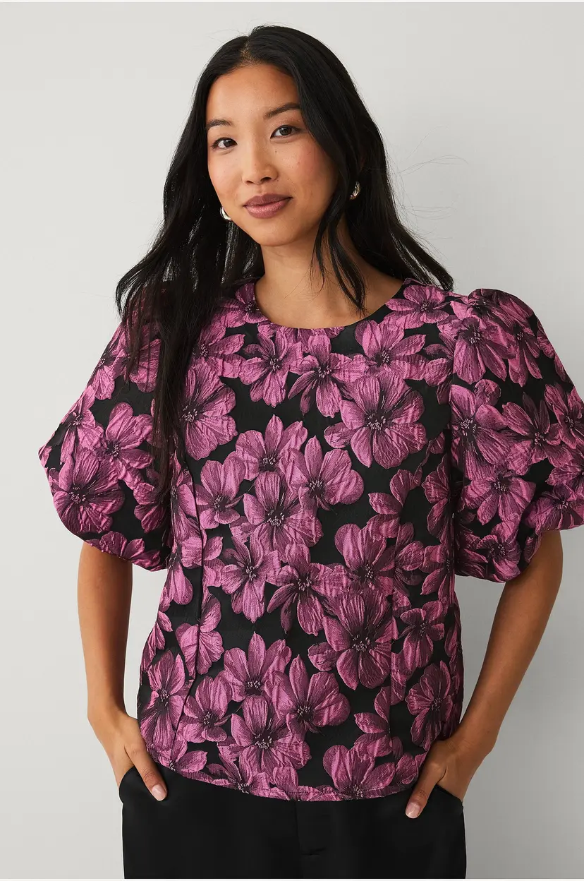 Ellos Collection Jacquardvevd bluse med puffermer - Rosa
