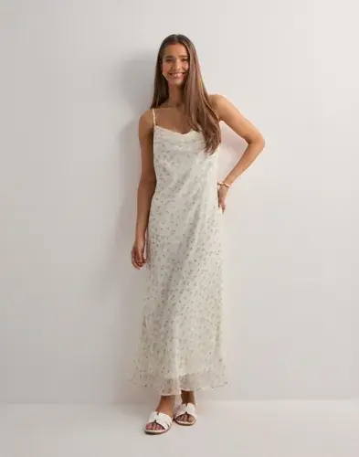Vero Moda Vero Moda - Hvit - Vmsmilla Sl 7/8 Waterfall Dress Wvn