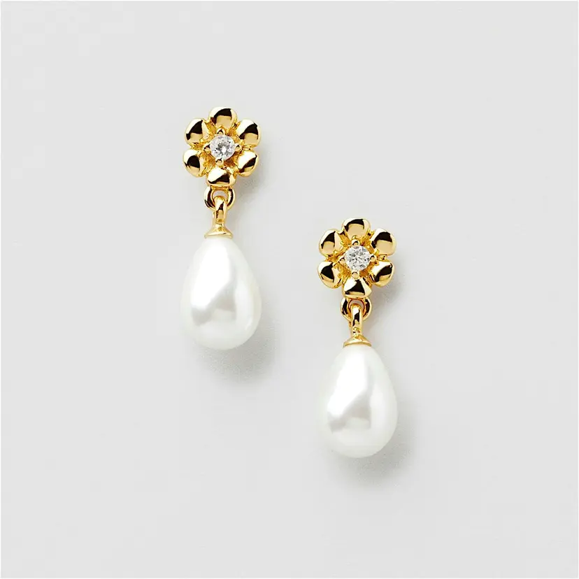 Safira Daisy Flower Pearl Studs