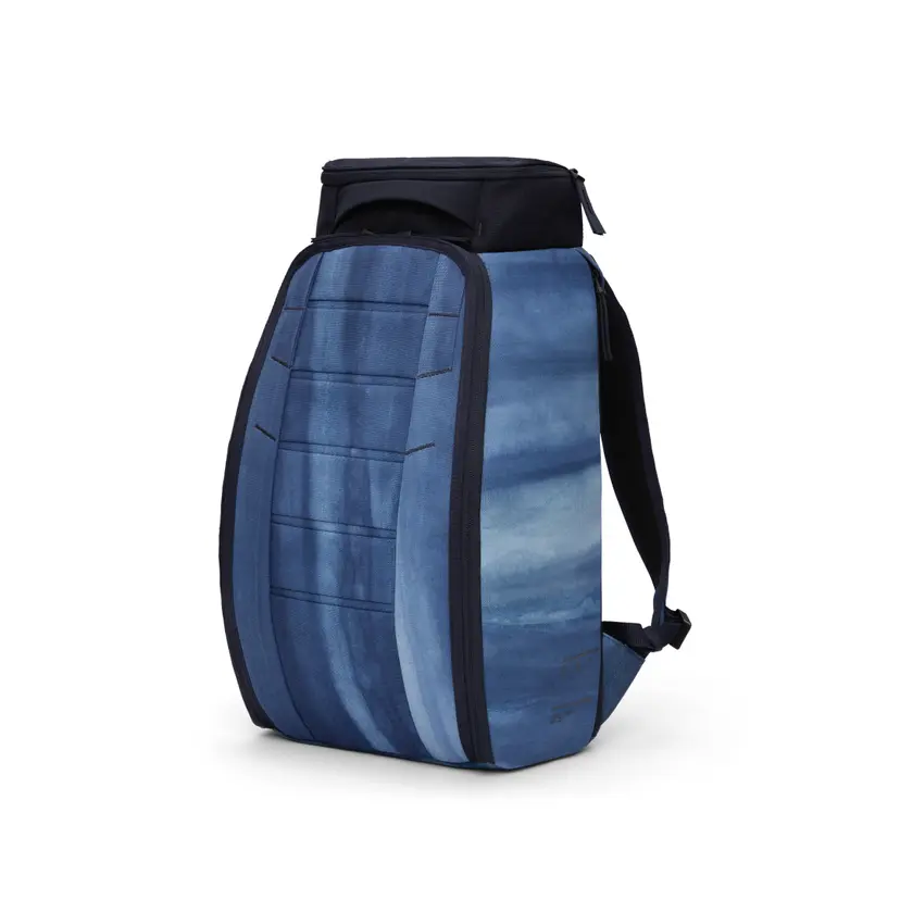 DB Hugger Backpack 25L Ultraviolet