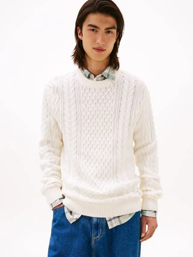 Tommy Jeans TJM SLM BADGE CABLE KNIT SWEATER