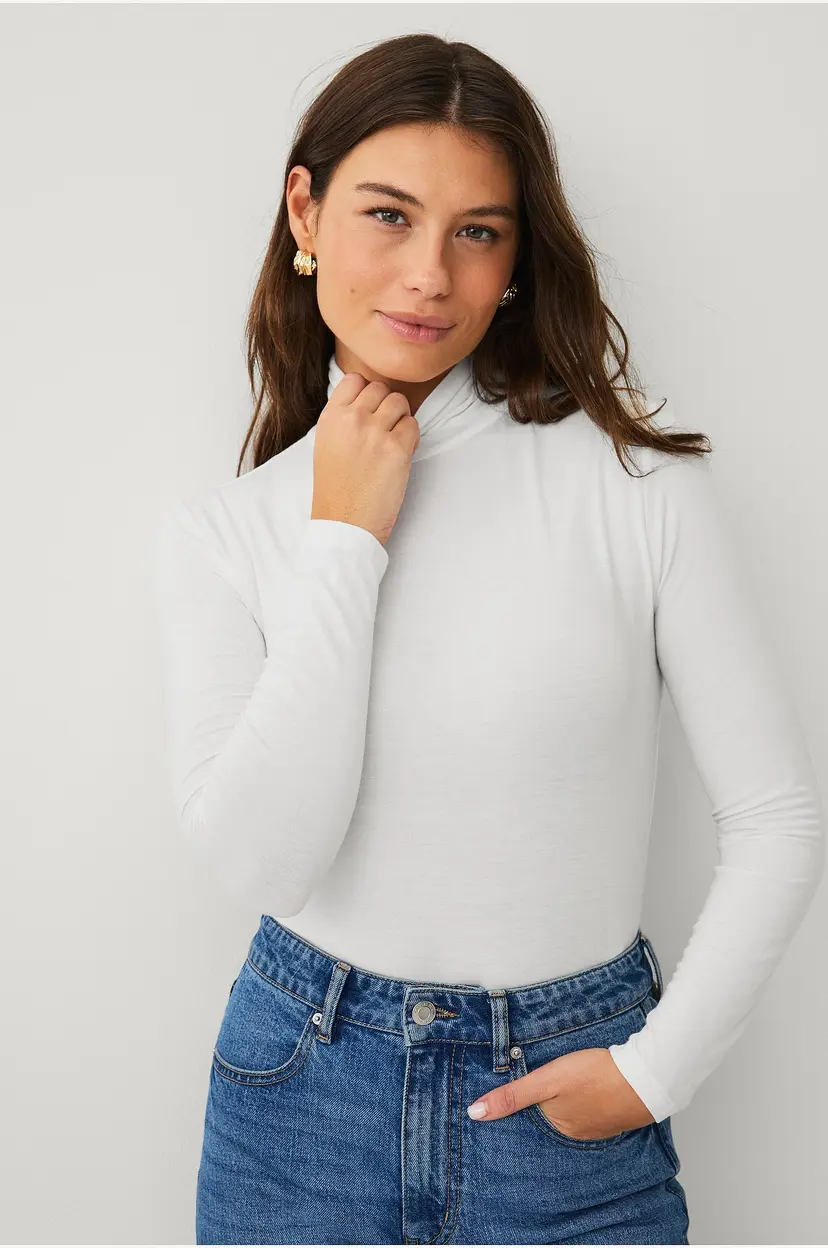 Ellos Collection Strikket topp i viskose med turtleneck - Hvit