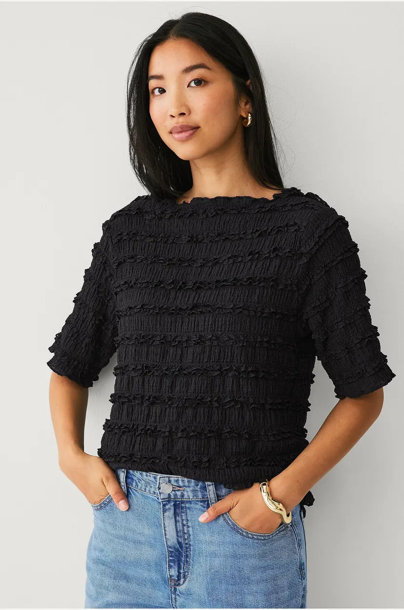 Ellos Collection Topp med rufsete kanter - Svart