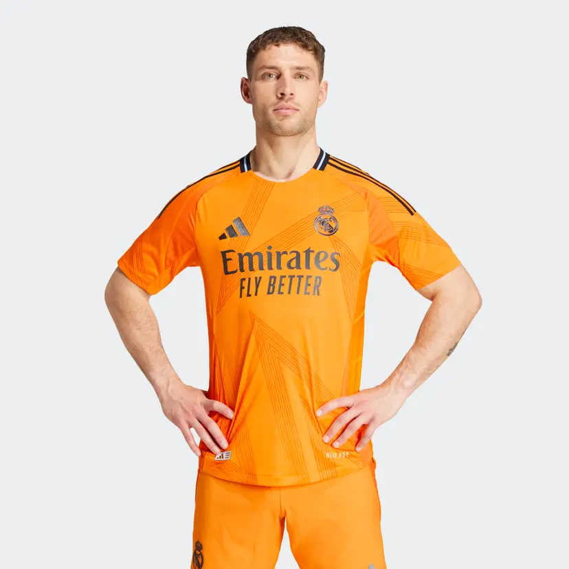 Adidas Real Madrid 24/25 Authentic Bortetrøye