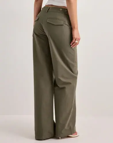 Nelly Nelly - Grønn - Cargo Strap Pants